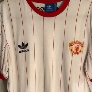 Vintage Manchester United Shirt